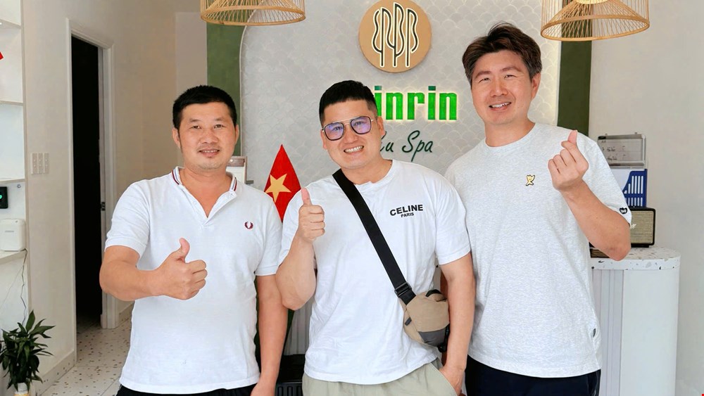 Simple Happiness Begins with Inner Peace