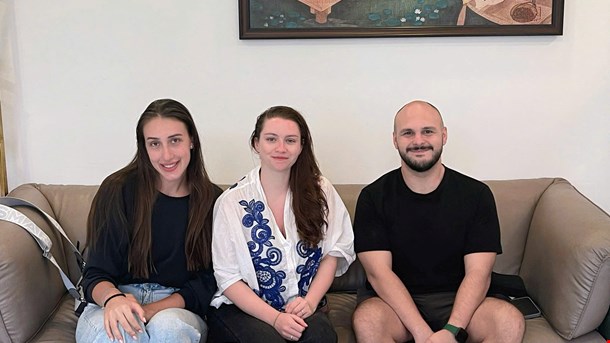 Smiling at the Mirror – When Beauty Begins with Self-Care