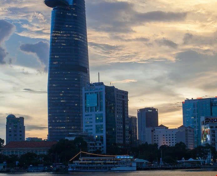 🏙 From the Heights of Bitexco Skydeck to Relaxing Moments at Shinrin Spa – A Memorable Day in Saigon