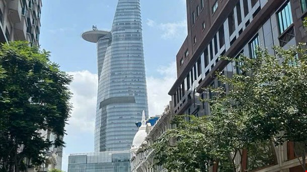 🌆✨ Shinrin Spa – The Perfect Rest Stop After Strolling Along Nguyen Hue Walking Street ✨🌆